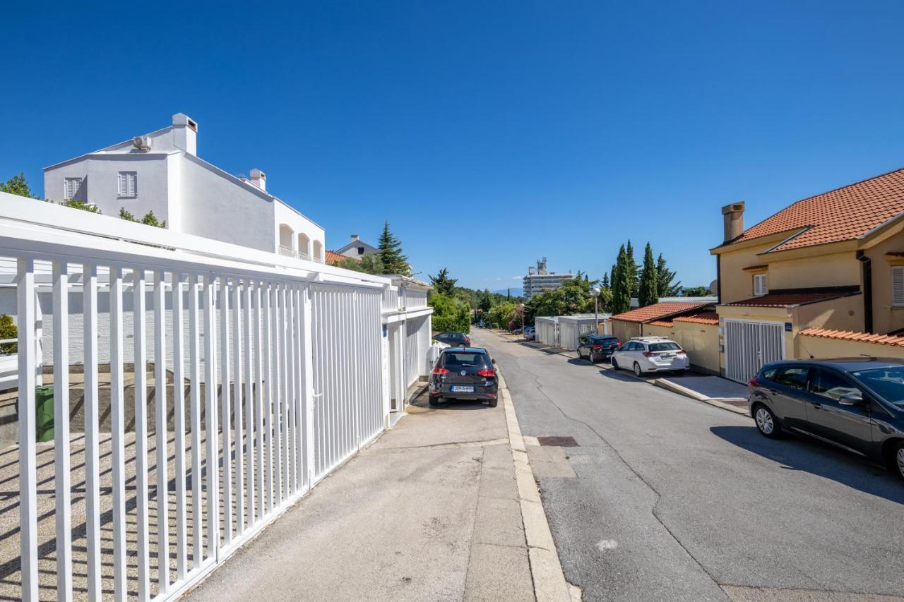 Casa Bianca Apartman Dramalj Bagian luar foto