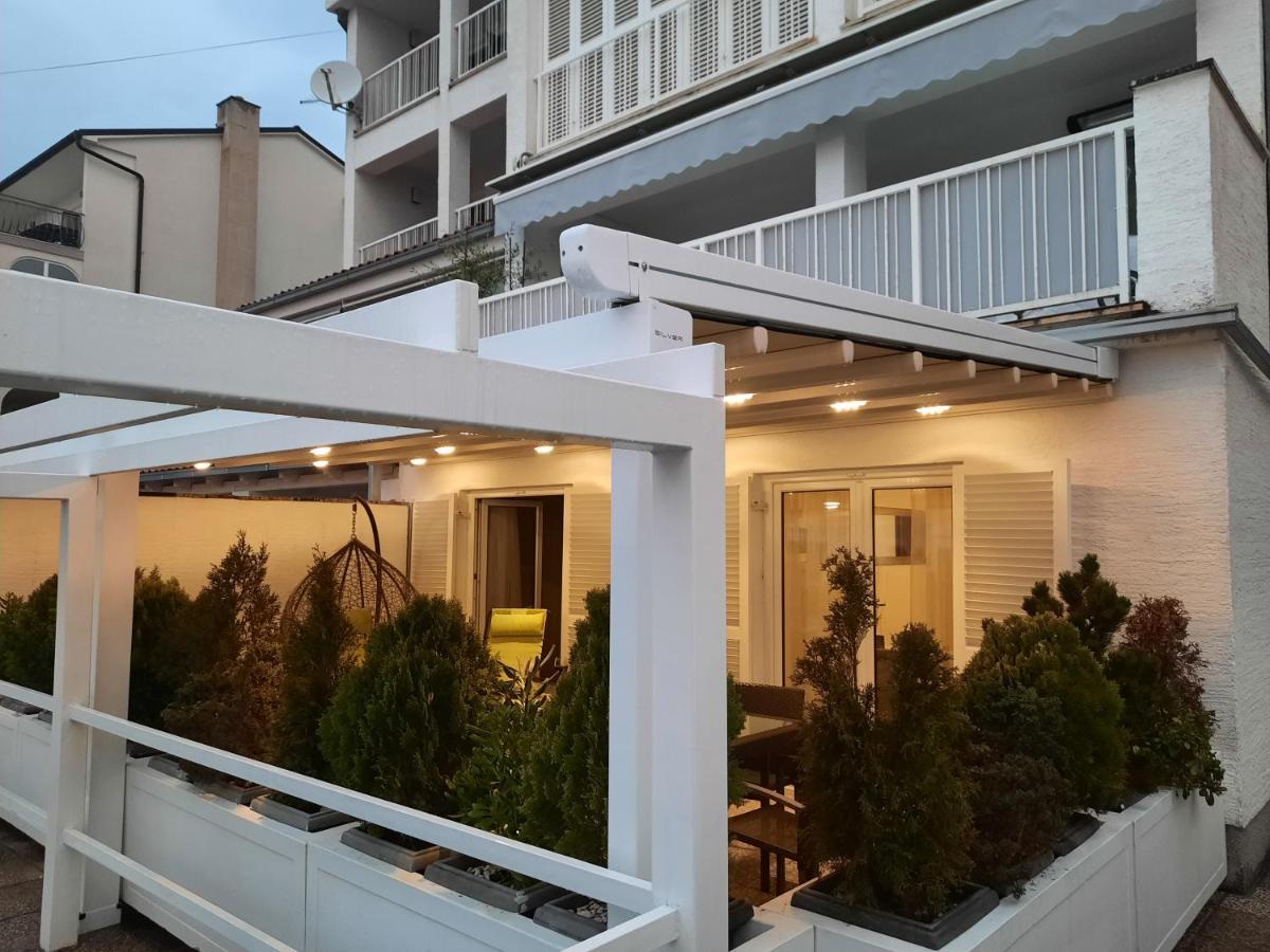 Casa Bianca Apartman Dramalj Bagian luar foto